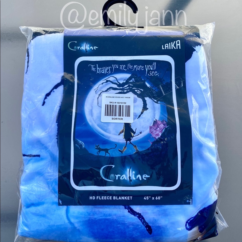 Coraline🌒Blanket - Picture 7 of 7